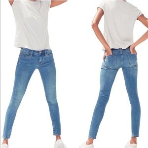 Urban Outfitters Blue Twig Mid Rise Skinny Jeans Size 30 EUC